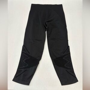 PINK black leggings size large no pockets 22.5” inseam Cool and Comfy worn once